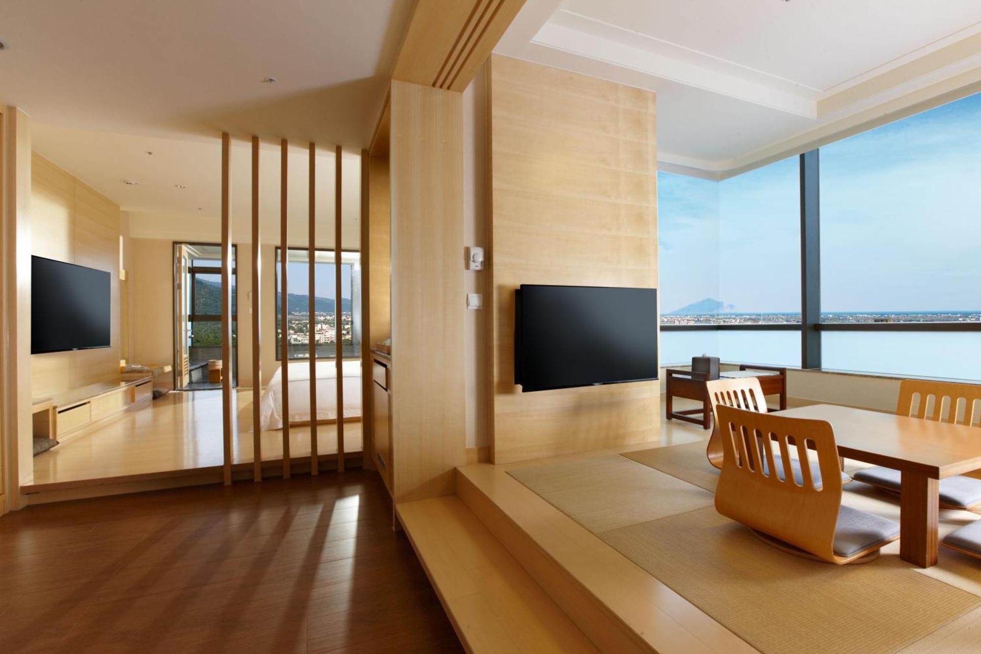 Evergreen Resort Hotel - Jiaosi Jiaoxi Εξωτερικό φωτογραφία A suite at the hotel