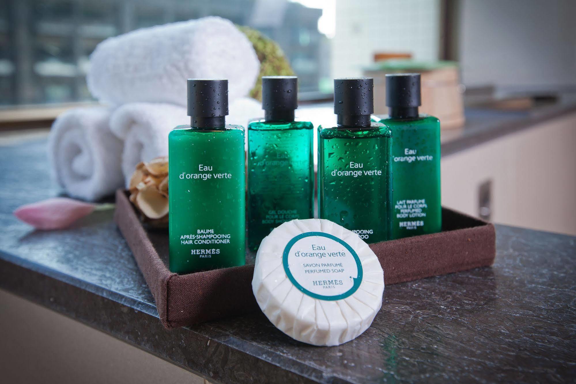 Evergreen Resort Hotel - Jiaosi Jiaoxi Εξωτερικό φωτογραφία Products by L'Occitane